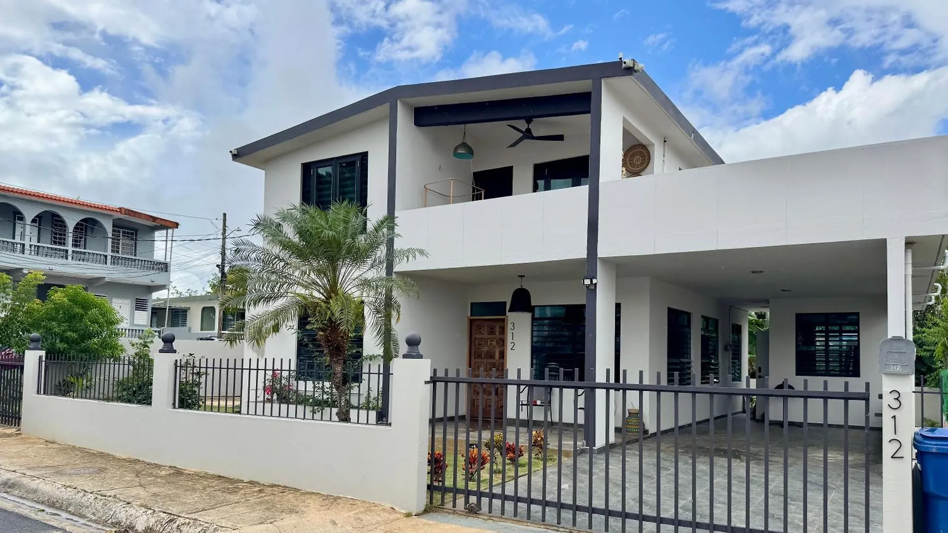 Holiday home The Hibiscus House - King Suite, Terrace, And Pool Aguadilla